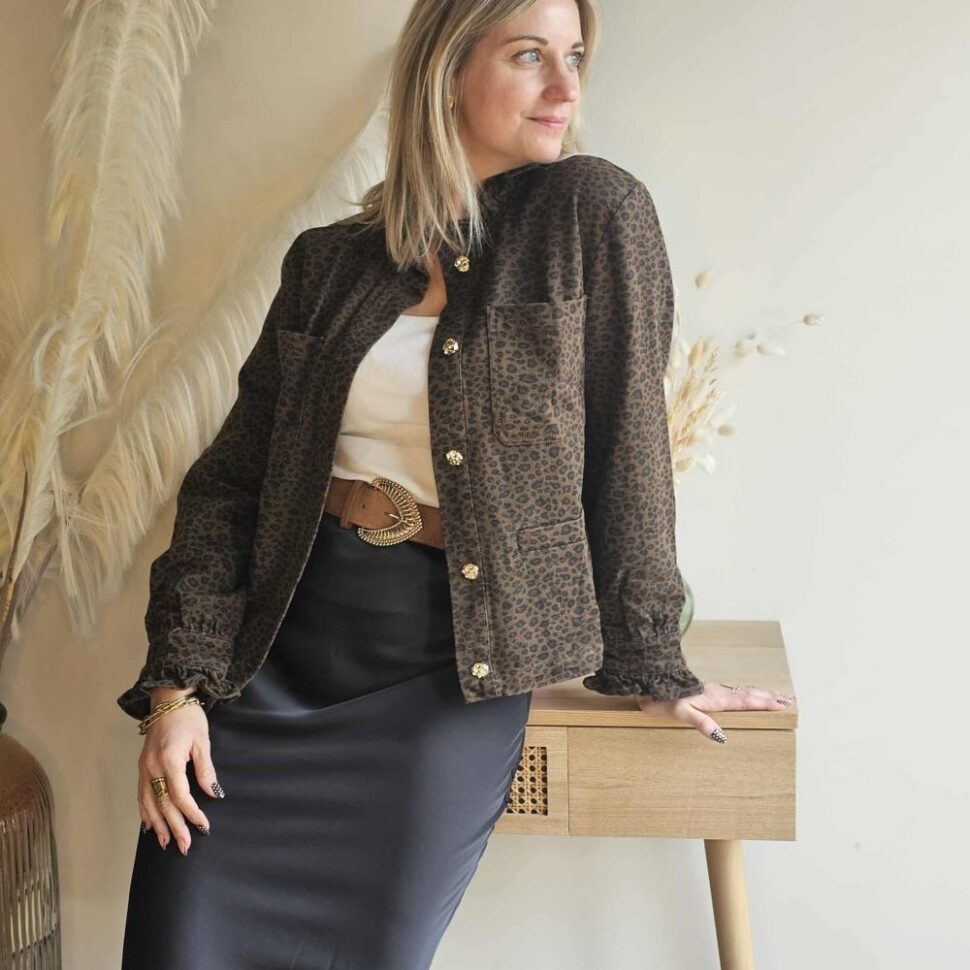 Veste ou surchemise léopard intemporelle pour toutes occasions