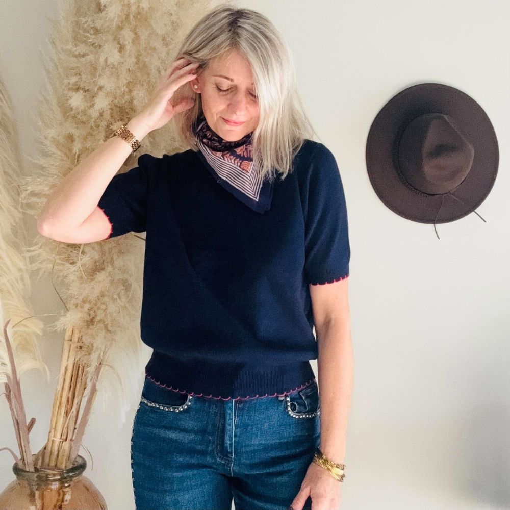 Pull COEUR femme avec un détail cœur au dos