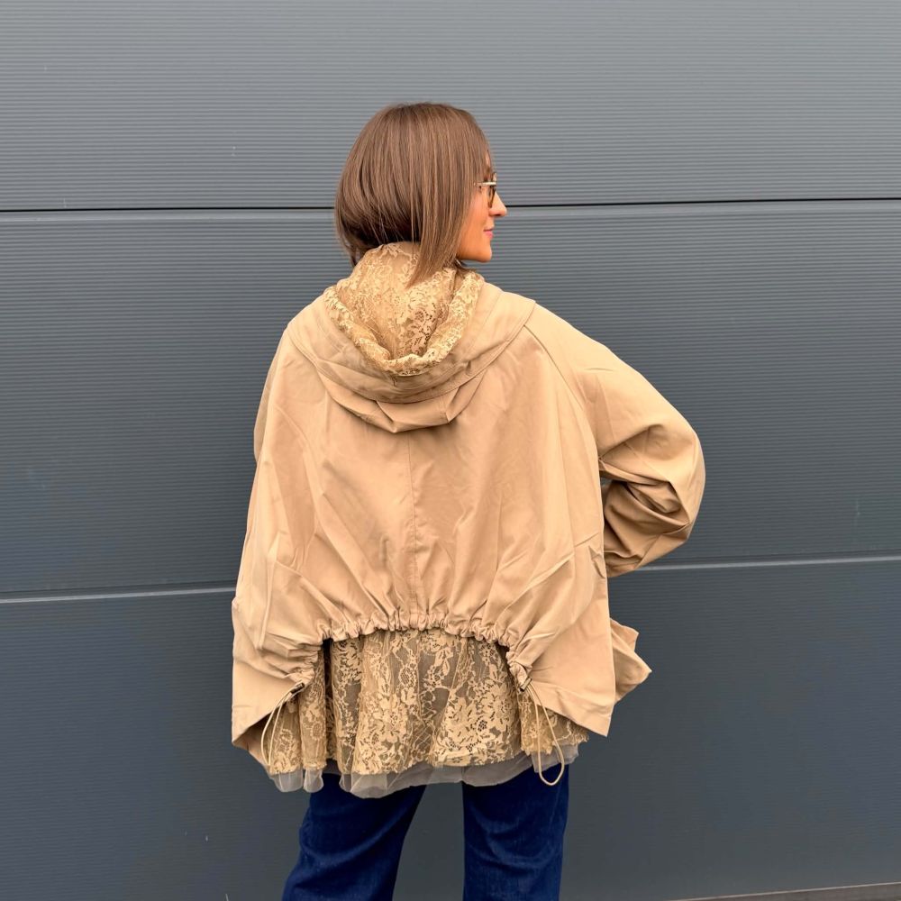 Parka femme oversize beige finition dentelle